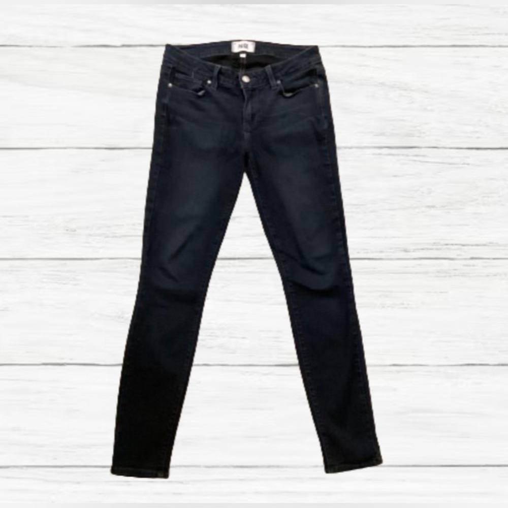 Women’s Paige Verdugo Ankle Skinny Jeans in Dark Wash. Size 28
